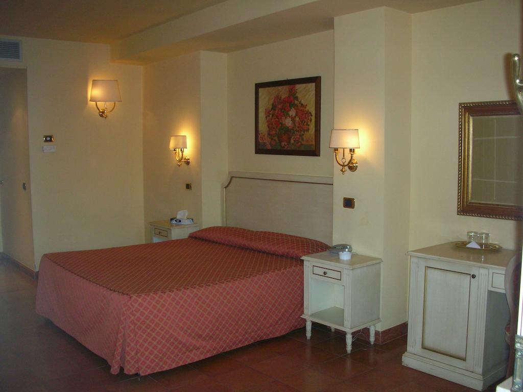Hotel Quadrifoglio Roma Eur Habitación foto